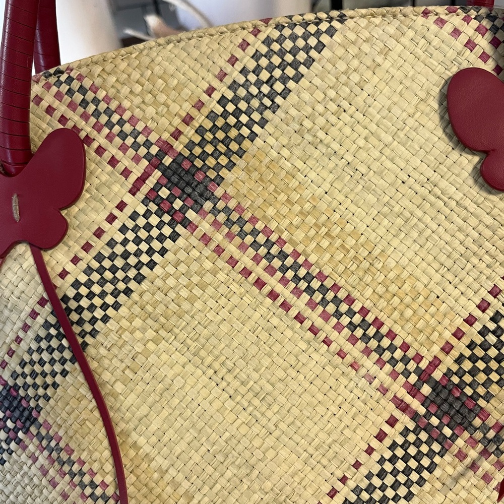 Etienne Aigner vintage straw Plaid Tote with Red Handles and butterfly detail - Picture 3 of 6